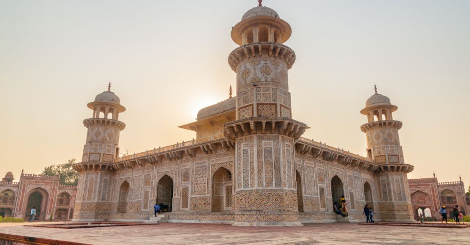 4-Days Private Golden Triangle Tour: Delhi, Agra & Jaipur - Heading to Jaipur the same trip: switching gears without losing momentum