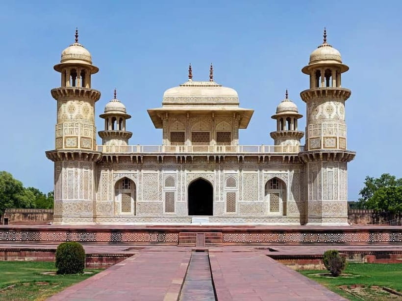 Agra: Baby Taj and Mehtab Bagh Sunset Viewpoint Tour - Key things that make this tour worth your evening