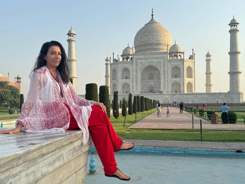 Agra: Taj Mahal & Agra Fort Private Tour - Agra Fort: Mughal architecture on the clock