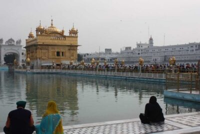 Amritsar: Small Group Sightseeing Tour with Wagah Border - Golden Temple: prayer time plus the Langar that runs on people power