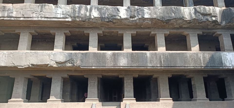 Aurangabad to Ajanta and Ellora: 2-Day All-Inclusive Tour - Guides and Entry Tickets: How to Get More Than Photos