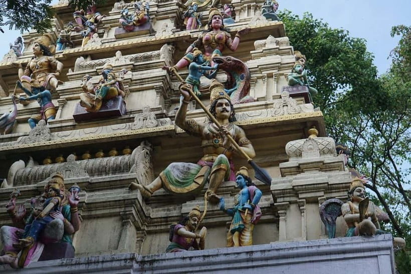 Bangalore: Palace, Temples, Fort & Markets Walking Tour - 5 key things you’ll get from this tour