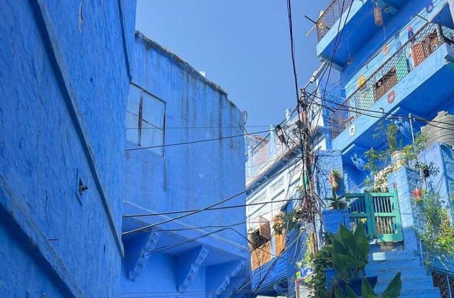 Blue City Heritage Walking Tour With Pick Up & Drop Off - Walking the Blue City Lanes from Pal Haveli Clock Tower