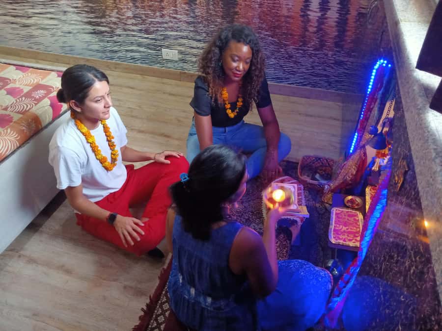 Delhi: AI Cooking Class and Much More in a Local Family Home - Home temple visit and cultural context you can ask about