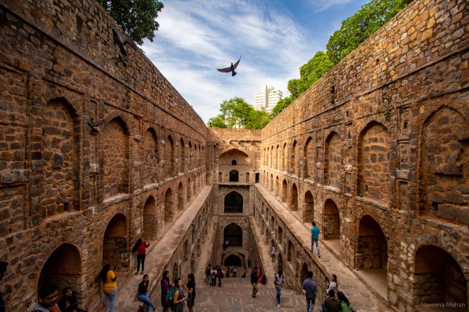 Delhi: Airport to Airport Guided Layover City Tour - Private group, languages, and meeting your driver without stress