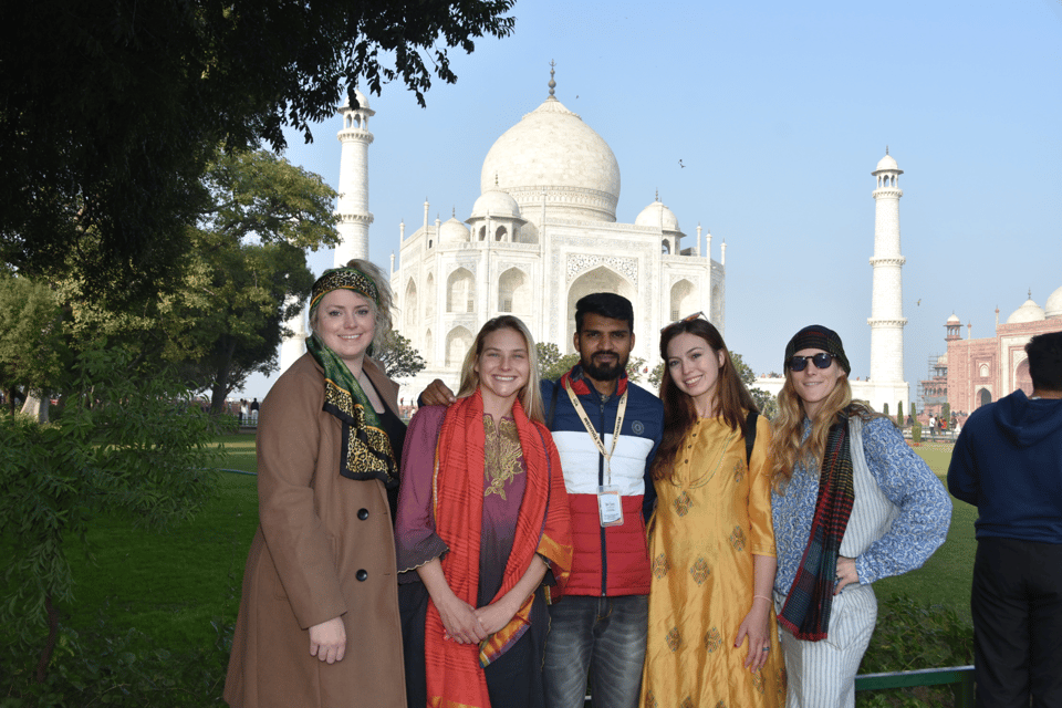 Delhi: Airport to Airport Layover Taj Mahal City Tour By Car - Agra Fort: shorter guided time, bigger payoff if you use it well