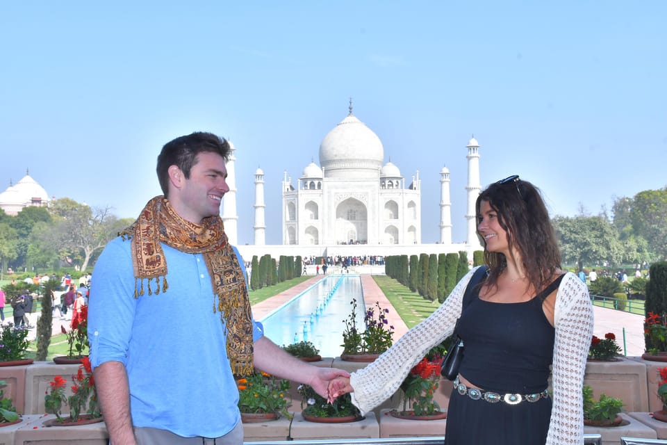 Delhi: Airport to Airport Layover Taj Mahal City Tour By Car - The optional craft stops: a nice extra if your timing allows