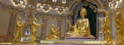 Delhi: Akshardham Temple Tour with Light and Water Show - Getting picked up in Delhi without playing transport roulette