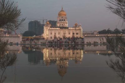 Delhi Highlights: Private Old & New Delhi with Fee Options - The Narrow Streets: How Your Guide Changes the Whole Experience