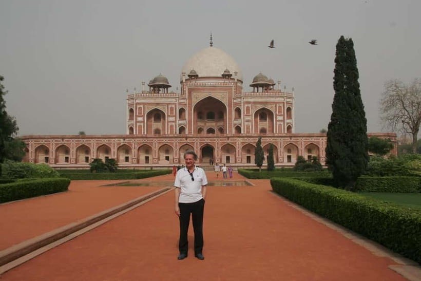 Delhi: Old and New Delhi Full or Half Day Guided Tour - India Gate and the Monument-View Stretch