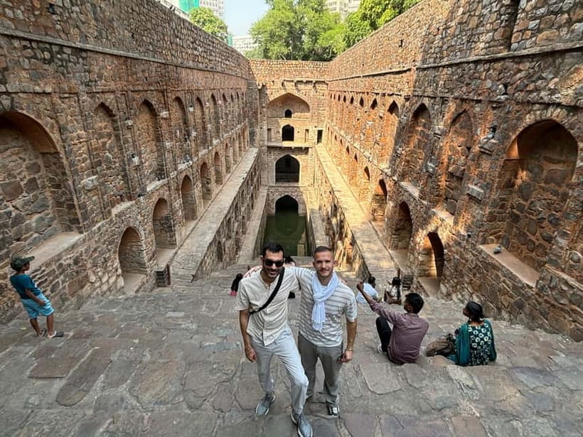 Delhi: Old and New Delhi Full or Half Day Guided Tour - Getting Picked Up (and Actually Getting There): The Private Car Advantage