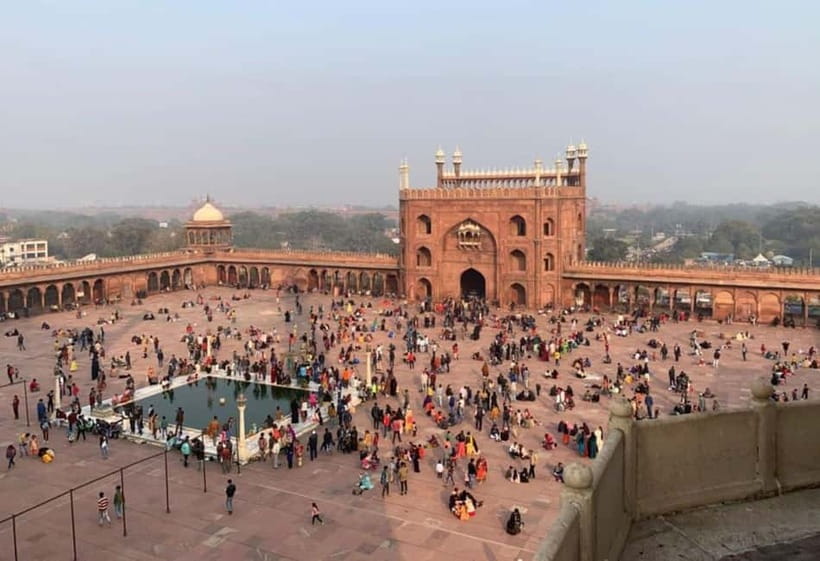 Delhi: Old Delhi City Tour with Tuk-Tuk Ride & Street Food - Key Things You’ll Notice on This Old Delhi and New Delhi Mix
