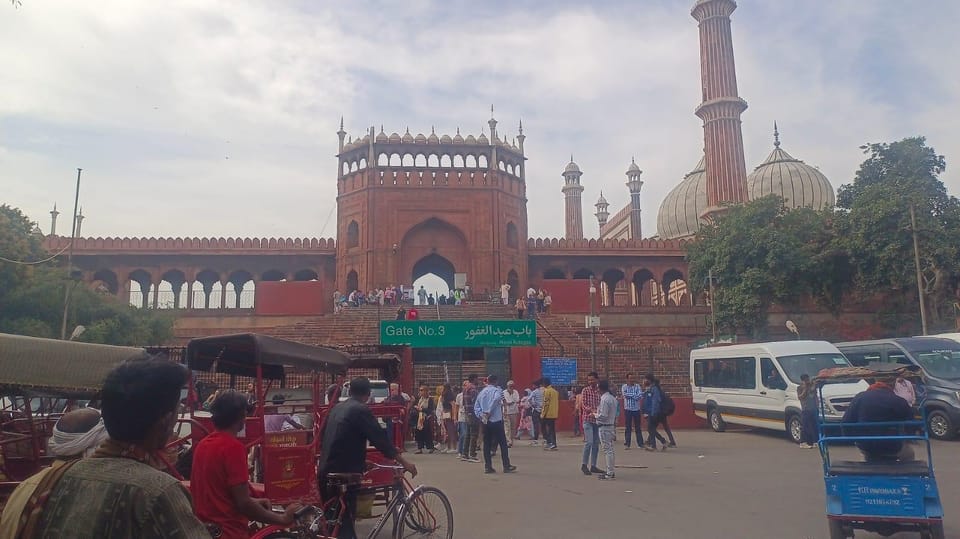 Delhi: Old Delhi City Tour with Tuk-Tuk Ride & Street Food - Price and What You Actually Get for It