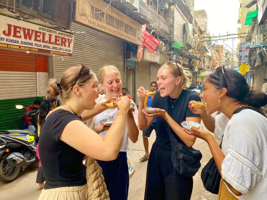 Delhi: Old Delhi's Street Food, Temples & Spice Market Tour - Jain Temple and Mosque Sight: Religion in Close-Up, Not in a Textbook