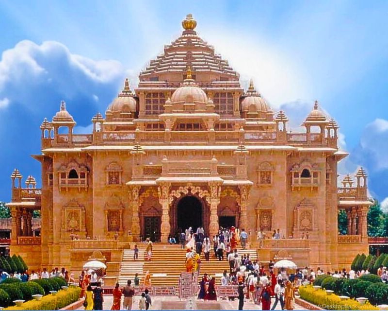 Delhi: Private Delhi Spiritual Sightseeing Tour By Car - Pickup, car comfort, and how group size changes the experience