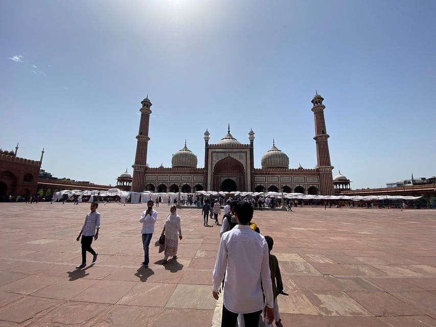 Delhi: Private Half-Day or Full-Day Old and New Delhi Tour - New Delhi’s modern nation-symbols: India Gate, Parliament, and Raj Ghat