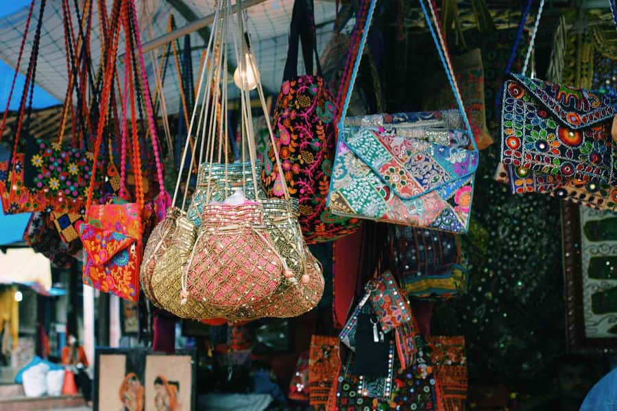Delhi: Private Half-Day Shopping Tour with Transfer - Bargaining, Best-Price Help, and Why the Guide Matters