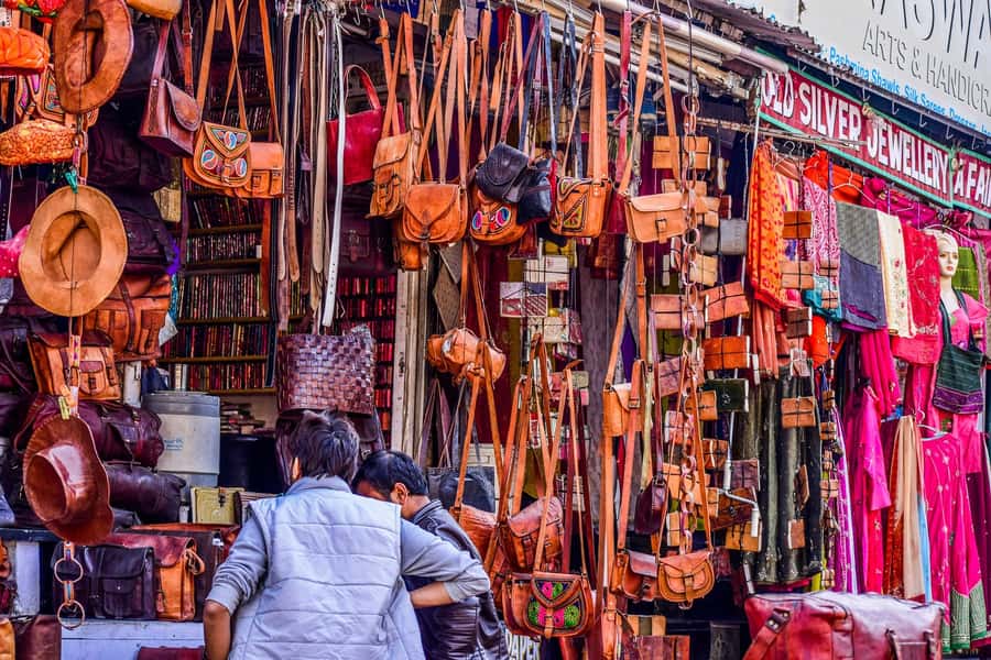 Delhi: Private Half-Day Shopping Tour with Transfer - Timing, Pacing, and What the 4 Hours Really Feels Like