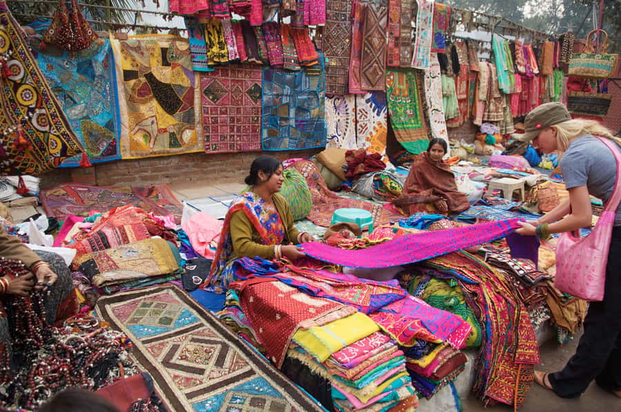 Delhi: Private Half-Day Shopping Tour with Transfer - The AC Car Pickup/Drop-Off That Actually Saves Your Trip