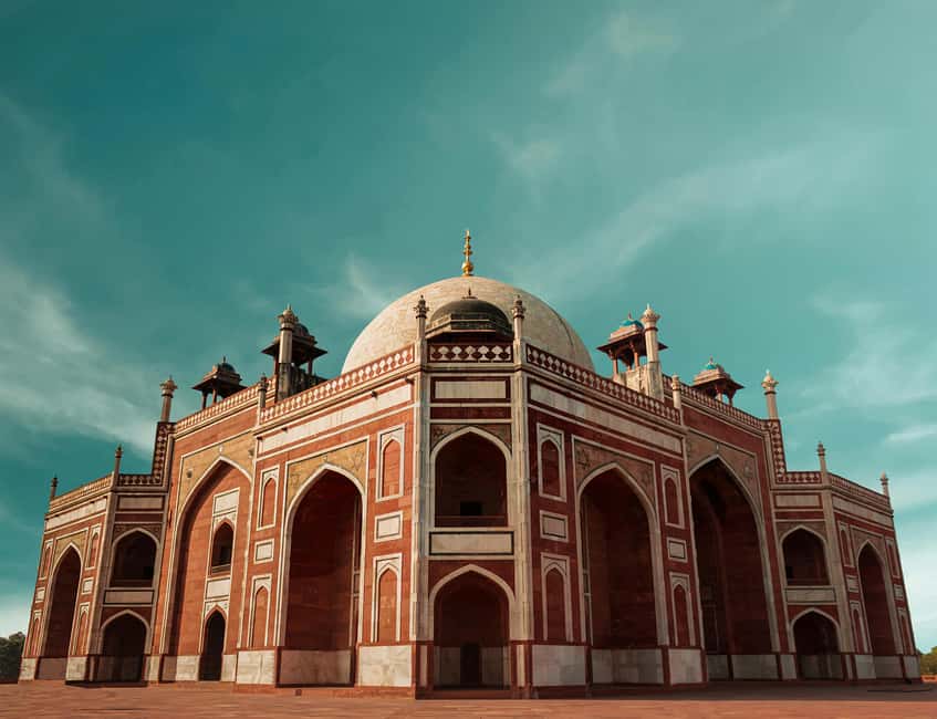 Delhi: Private Humayun’s Tomb Guided Tour with Entry Ticket - Entering Humayun’s Tomb: skip-the-line, then take your time