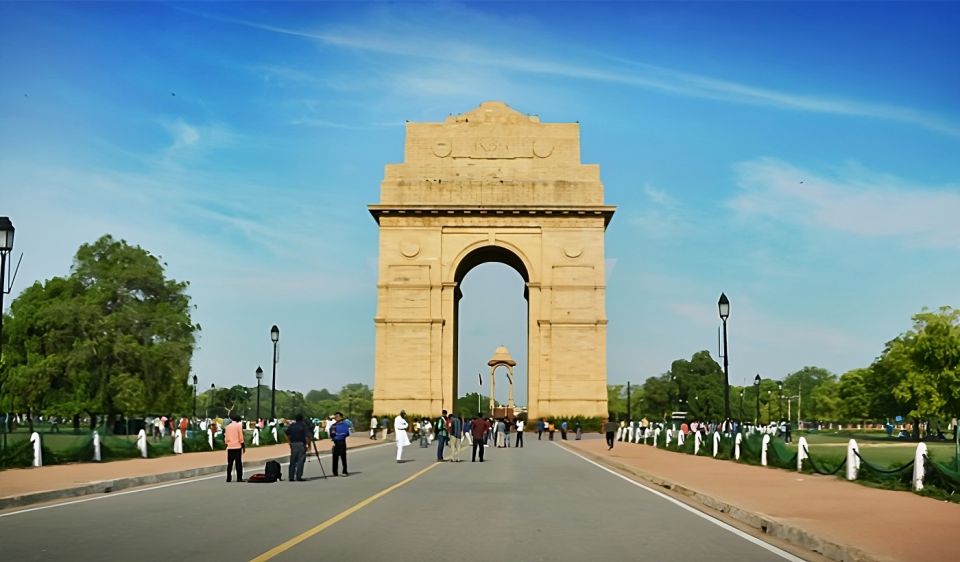Delhi: Private Old & New Delhi Tour - Full or Half-Day tour - Old Delhi on Wheels and by Foot: Rickshaw Chaos, Human-Scale Sightseeing