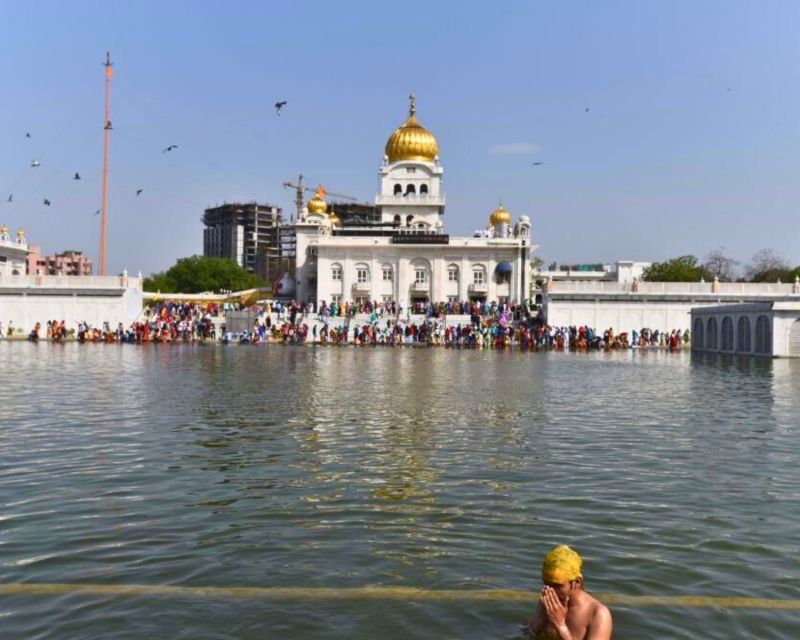 Delhi: Private Spiritual Sites Car Tour with Lunch and Entry - How This Tour Strings Together Delhi’s Religions in One Day