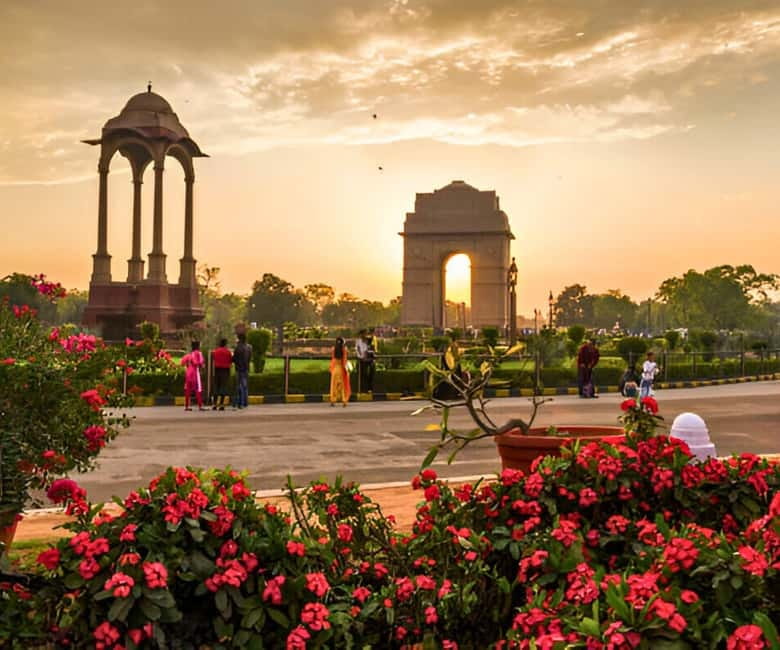 Delhi: Private Spiritual Sites Car Tour with Lunch and Entry - Price and Value: What You Get for About $5 a Person