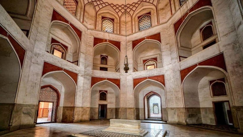 Delhi: Skip-the-Line Humayun's Tomb Tour with Transfers - The pickup and drive: Delhi-NCR convenience without the stress