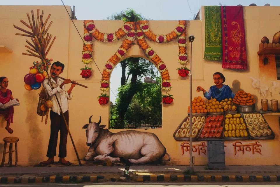Delhi Street Art Tour - Lodi Gardens: 90 acres of quiet between tombs and mosques
