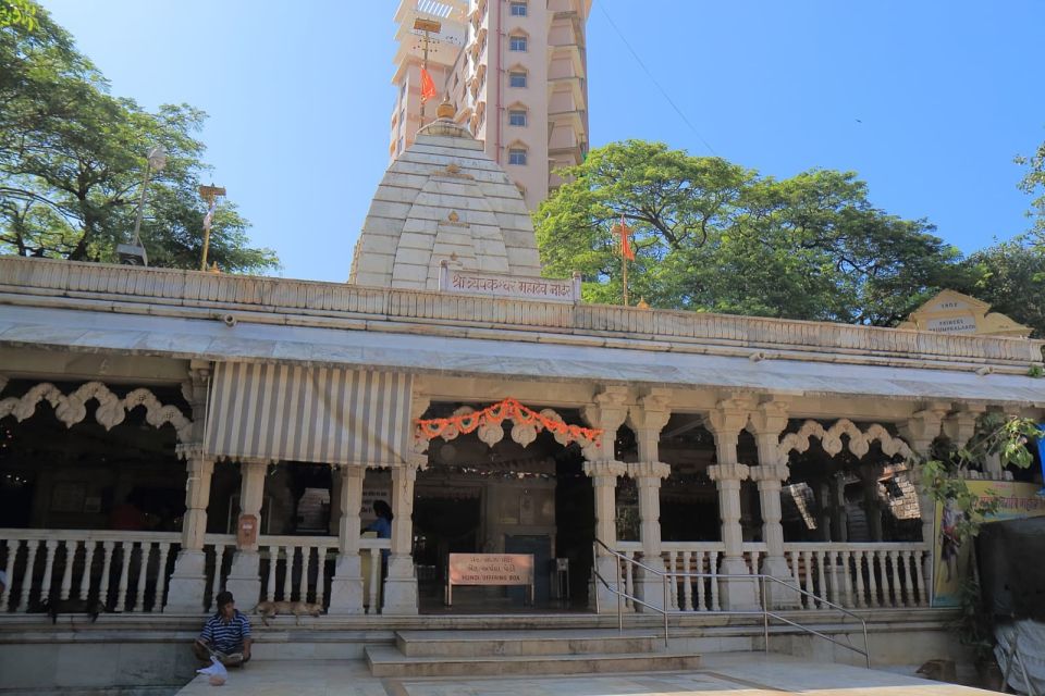 Essence of Mumbai: Half-Day Private Tour - Gateway of India and the Taj Mahal Palace Hotel: your first “wow” stop
