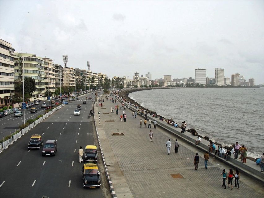 Essence of Mumbai: Half-Day Private Tour - Crawford Market for wholesale energy (and what to watch for)