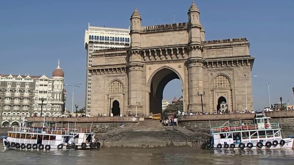 Essence of Mumbai: Half-Day Private Tour - Dhobi Ghat for the world’s largest open-air laundry scene