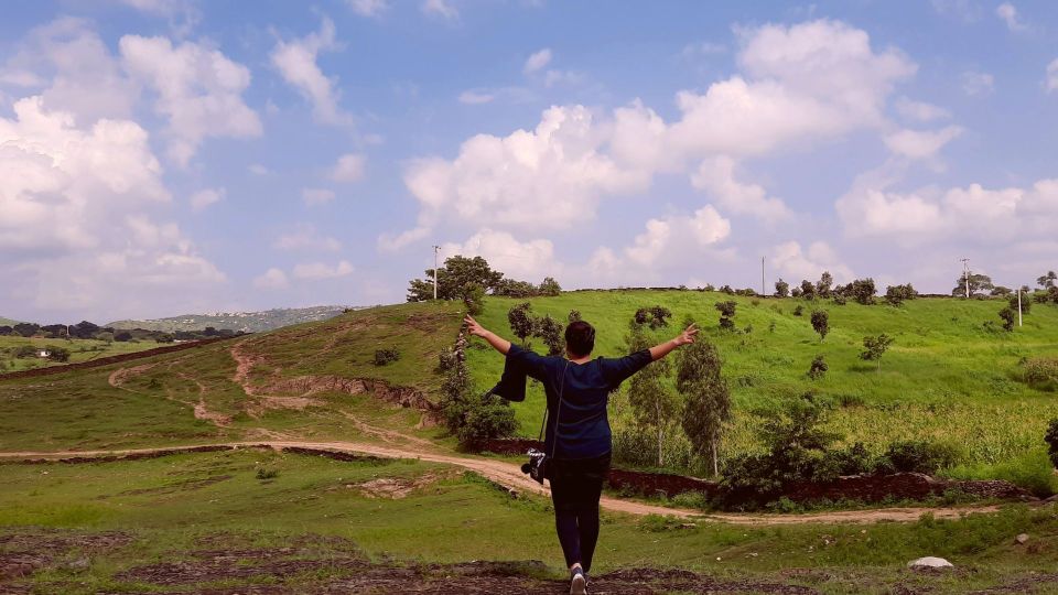 Farm to Table: With a local farmer family - A Farm-to-Table Evening on the Outskirts of Udaipur
