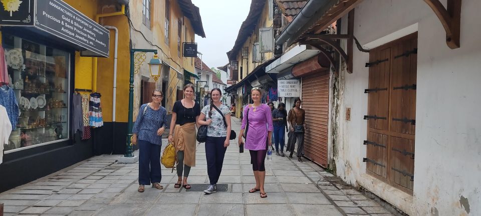 Fort Kochi Heritage Day Cycling Tour - St. Francis Church and Paradesi Synagogue: two monuments, two cultural threads
