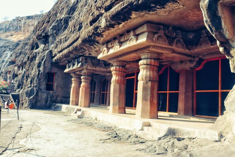 From Aurangabad: 2-Day Ajanta and Ellora Caves Private Tour - Bibi Ka Maqbara: A Quick Look-Alike Detour After the Caves