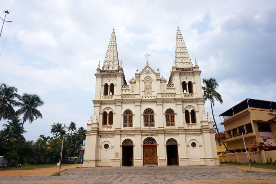 From Cochin: Fort Kochi and Mattancherry Sightseeing Tour - The Chinese fishing nets: a striking start with a long backstory
