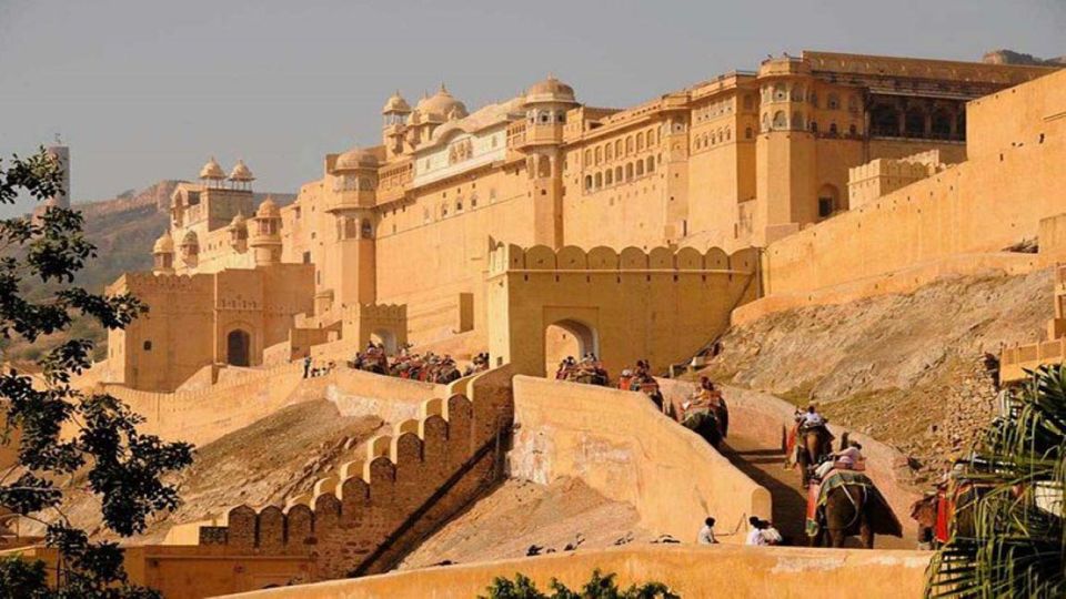 From Delhi: 5 Days Private Luxury Golden Triangle Tour - Day 3: Taj Mahal sunrise, Agra Fort, and Fatehpur Sikri’s eerie calm