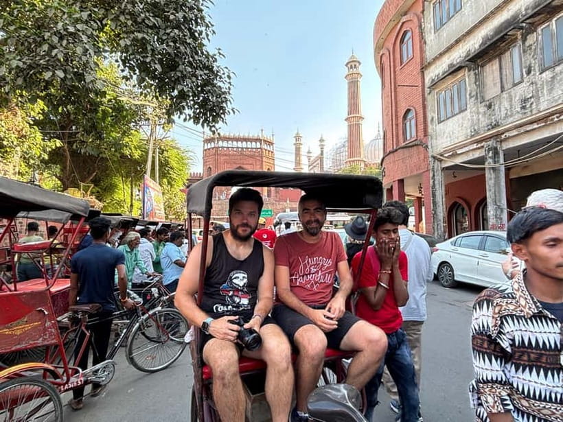 From Delhi Airport: Layover Guided Old & New Delhi Tour - New Delhi Icons: Humayun’s Tomb, Lotus Temple, and Qutub Minar