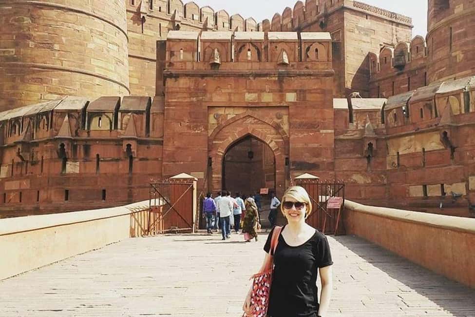 From Delhi Exclusive Taj Mahal Private Tour with Luxury Car - Mughlai lunch at a 5-star hotel in Agra (and how not to lose time)