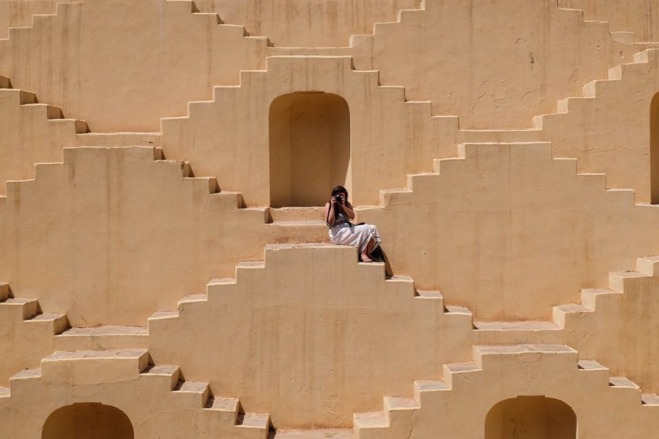 From Delhi: Jaipur Day Trip by Fast Train or Private Car - Jal Mahal’s calm palace look: a breather in the middle of the day