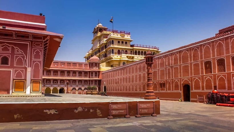 From Delhi: Private Full-Day Jaipur Highlights Tour - City Palace: where power becomes design
