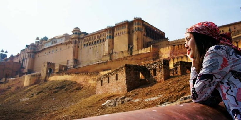 From Delhi: Private Full-Day Jaipur Highlights Tour - Panna Meena Ka Kund: the stepwell that turns geometry into fun