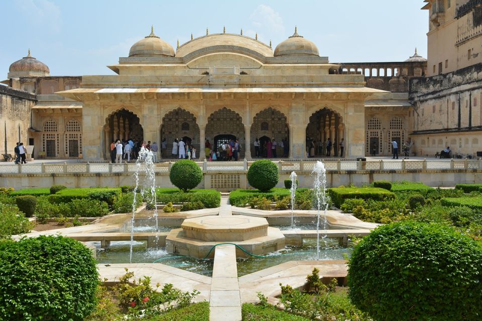 From Delhi: Private Jaipur & Amber Fort Guided Tour by Car - Jal Mahal From the Road: Good Photos, No Inside Access
