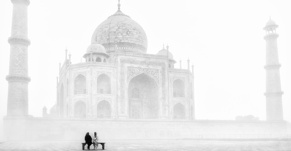 From Delhi: Private Taj Mahal & Agra Day Trip by Car or Rail - Taj Mahal with a guide: how you get past the obvious