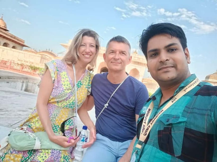 From Delhi: Private Taj Mahal & Agra Tour with 5-Star Lunch - The 5-star lunch break (and what to watch for)