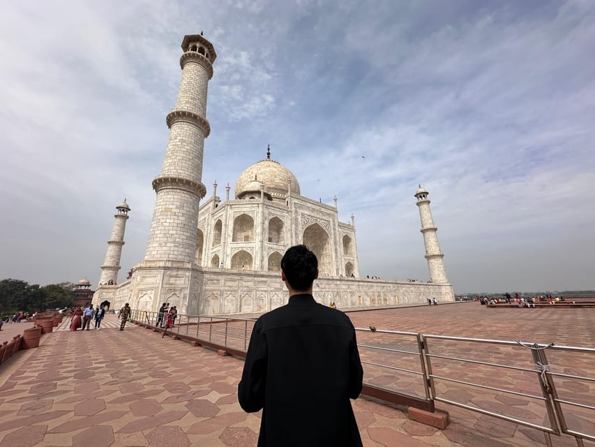From Delhi: Private Taj mahal and Agra Fort with Car Tour - Entering the Taj Mahal with skip-the-line entry