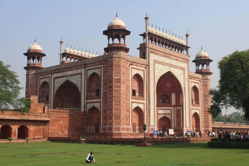 From Delhi: Private Taj Mahal Day Tour By Car and Driver - Private car, pickup options, and a realistic view of the 11-hour plan