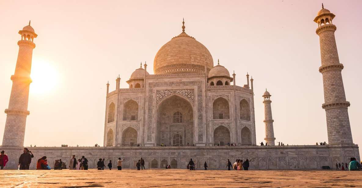 From Delhi: Taj Mahal & Agra Fort Day Trip by Express Train - On the Train: Breakfast, Supper, and Staying Fresh for the Sights