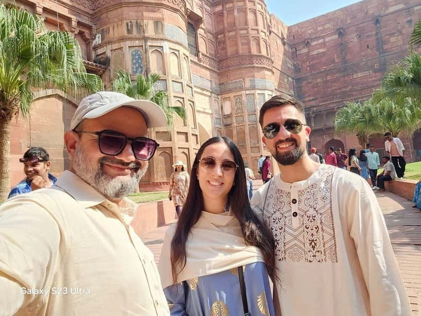 From Delhi: Taj Mahal & Agra Private Day Trip with Transfers - The Taj Mahal visit: what your guide should do