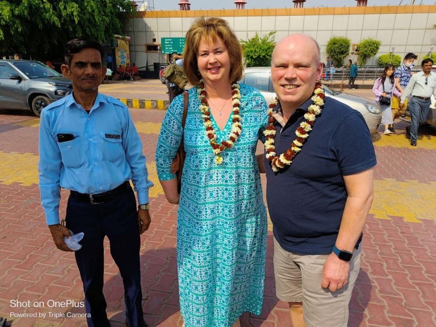 From Delhi: Taj Mahal & Agra Private Day Trip with Transfers - Agra Fort: Akbar’s fortress and what you’ll notice inside